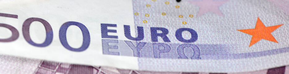 EUR/USD: euro returned inside a Cloud