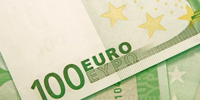 EUR/USD: price broke the 