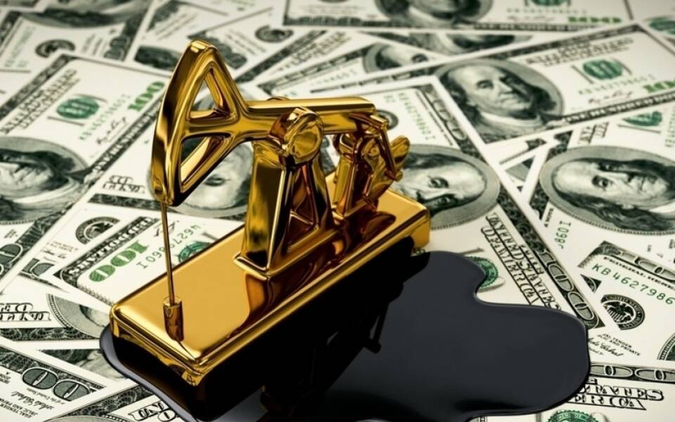 Oil Prices Plunge On Falling Fuel Demand Concerns